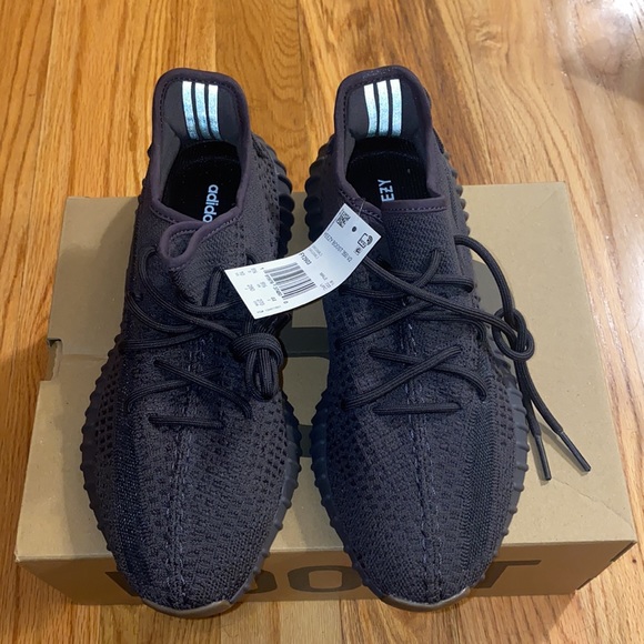 Yeezy Boost 350 V2